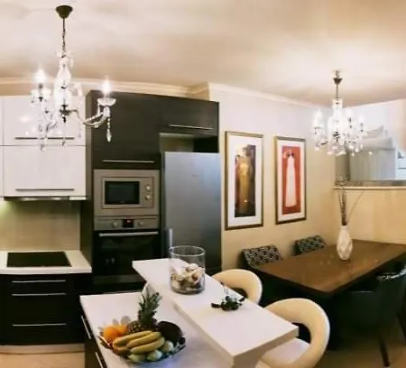 Ninos Luxury 아파트 *