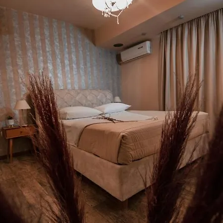 아파트 Ninos Luxury *