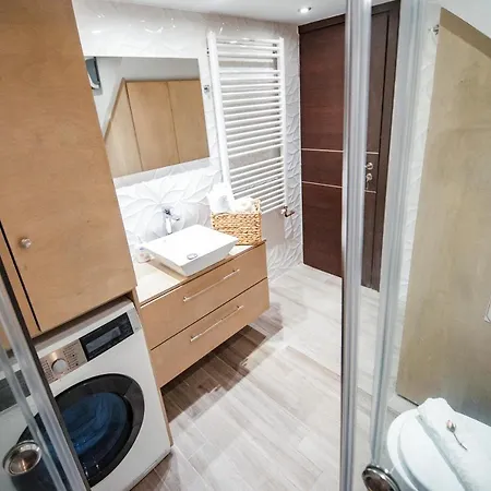 아파트 Ninos Luxury *