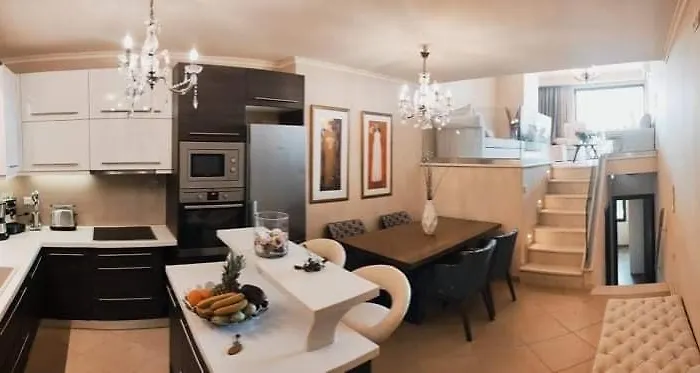 Ninos Luxury Appartamento *